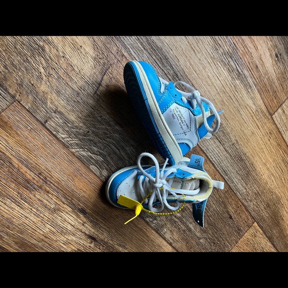 Off white 1s - Picture 1 of 3
